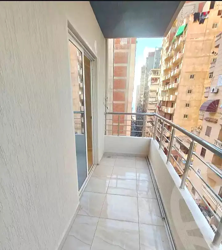https://aqarmap.com.eg/ar/listing/7053872-for-sale-alexandria-sydy-bshr-sydy-bshr-bhry