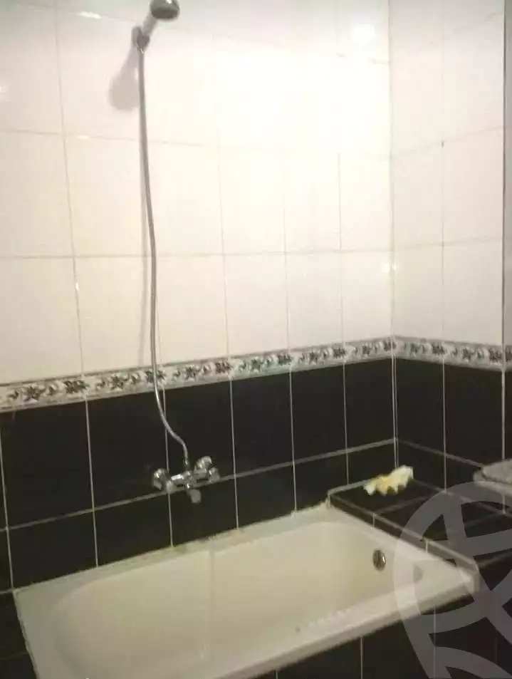 https://aqarmap.com.eg/ar/listing/7054070-for-sale-alexandria-al-agamy-lbytsh-ibrahim-othman-st