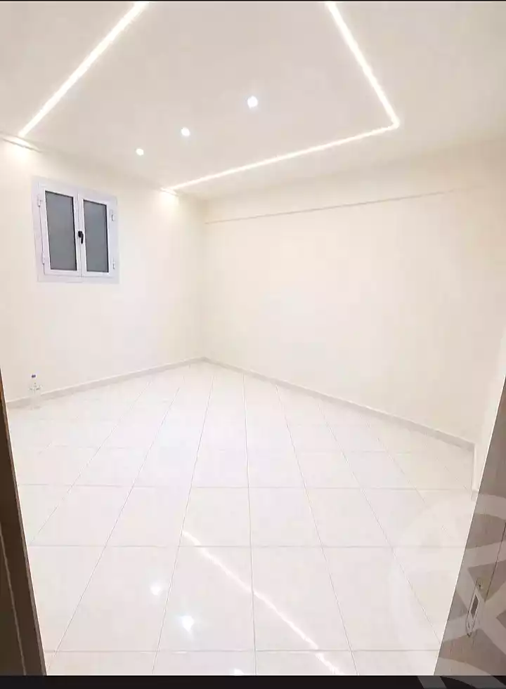 https://aqarmap.com.eg/en/listing/7054434-for-sale-alexandria-lsywf-el-falki