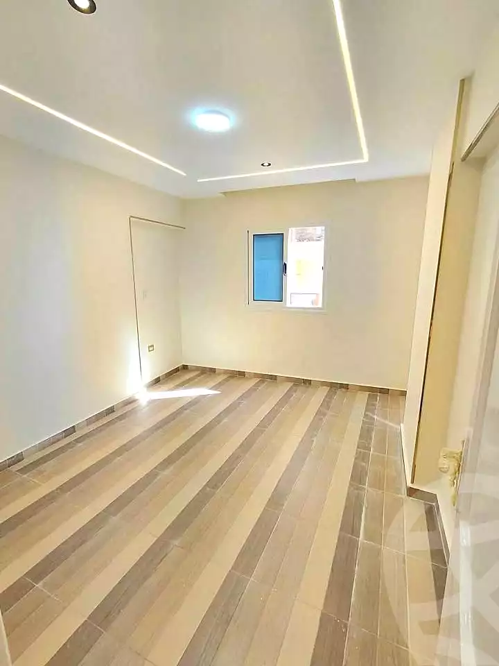 https://aqarmap.com.eg/ar/listing/7054522-for-sale-alexandria-miami-khld-bn-lwlyd