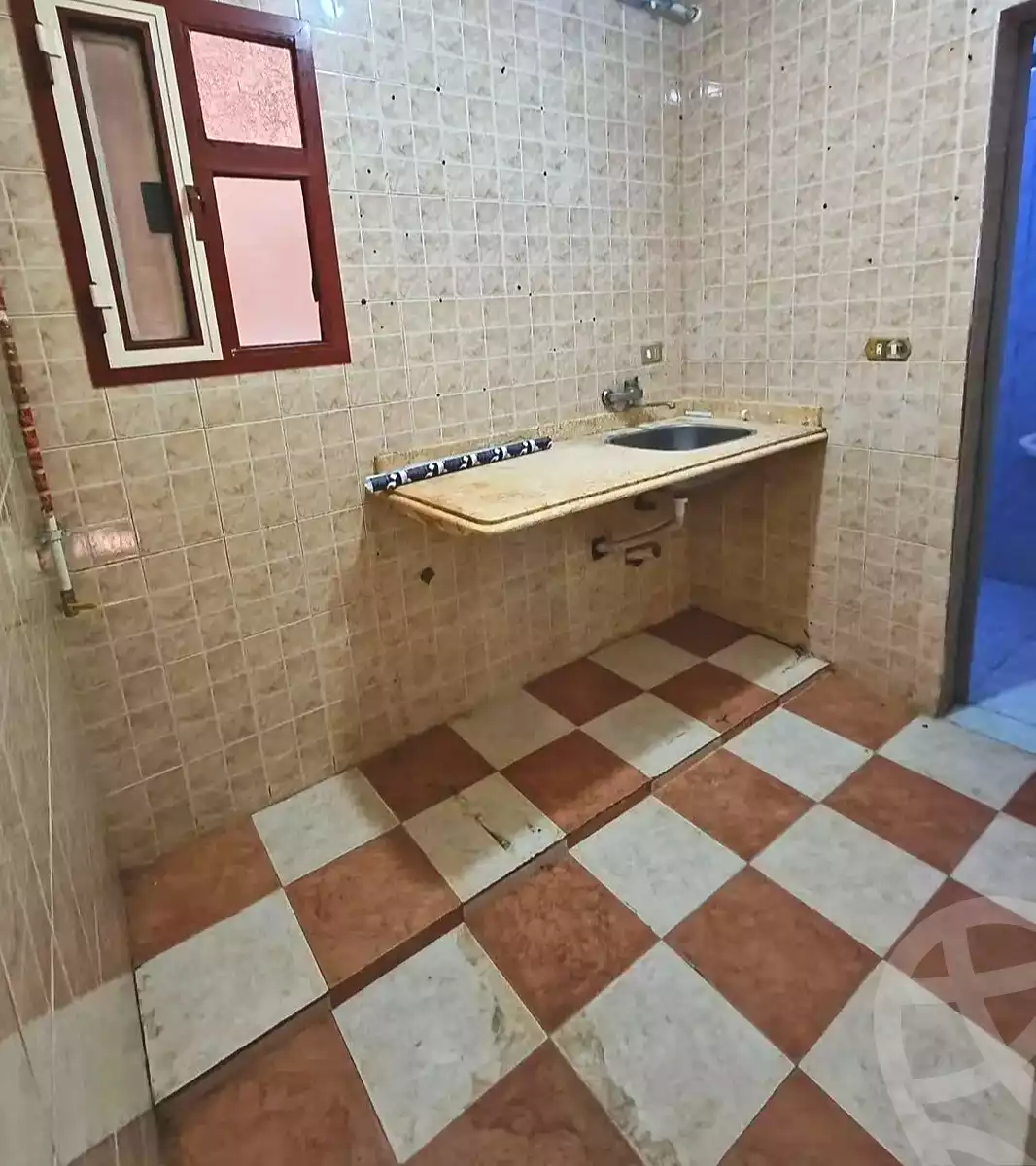 https://aqarmap.com.eg/en/listing/7055314-for-sale-alexandria-lsywf-el-falki