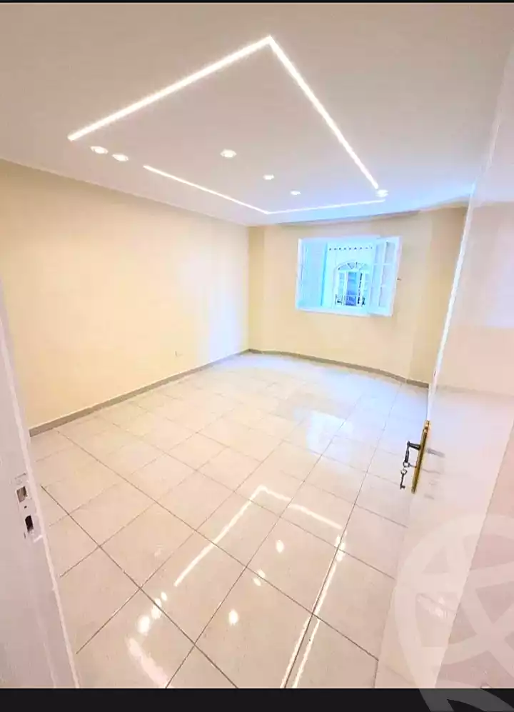 https://aqarmap.com.eg/ar/listing/7055856-for-sale-alexandria-miami-45-street