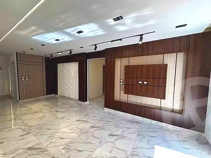 https://aqarmap.com.eg/ar/listing/7055974-for-sale-alexandria-al-agamy-lbytsh-shahr-al-assal-st