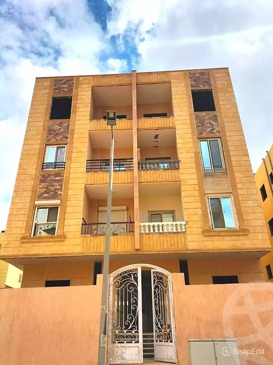 https://aqarmap.com.eg/ar/listing/7056124-for-sale-cairo-badr-city-hai-el-ashgar-featured-neighborhood-el-imam-el-bokhary-st
