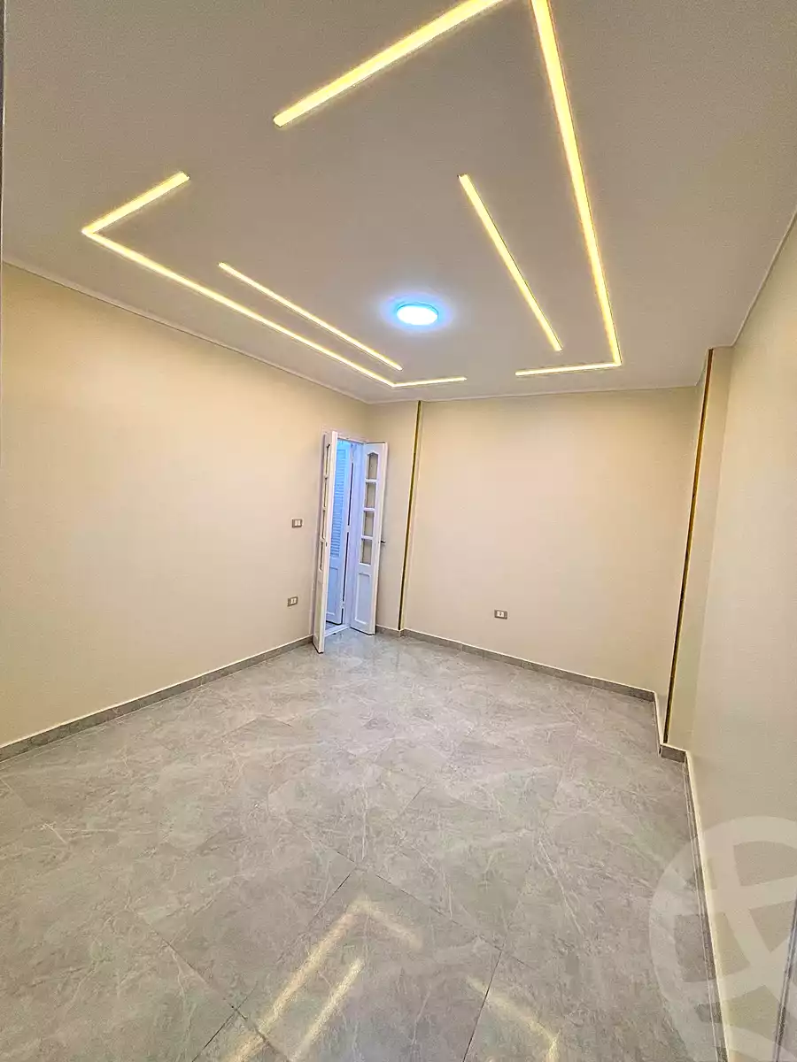 https://aqarmap.com.eg/ar/listing/7056324-for-sale-alexandria-sydy-bshr-sydy-bshr-bhry-street-15