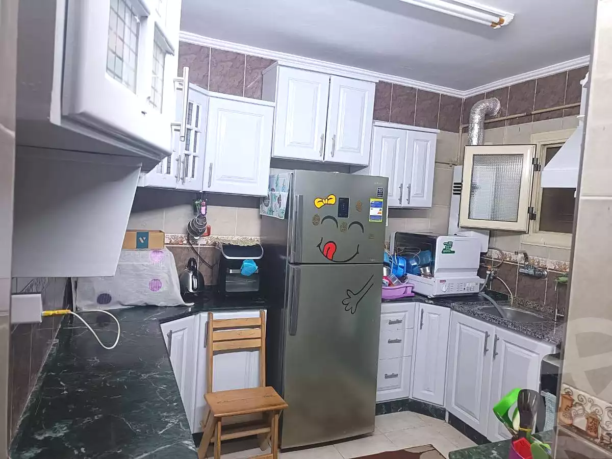 https://aqarmap.com.eg/en/listing/7056670-for-sale-cairo-helwan-helwan-el-sharkeya-zaki-hawas-st