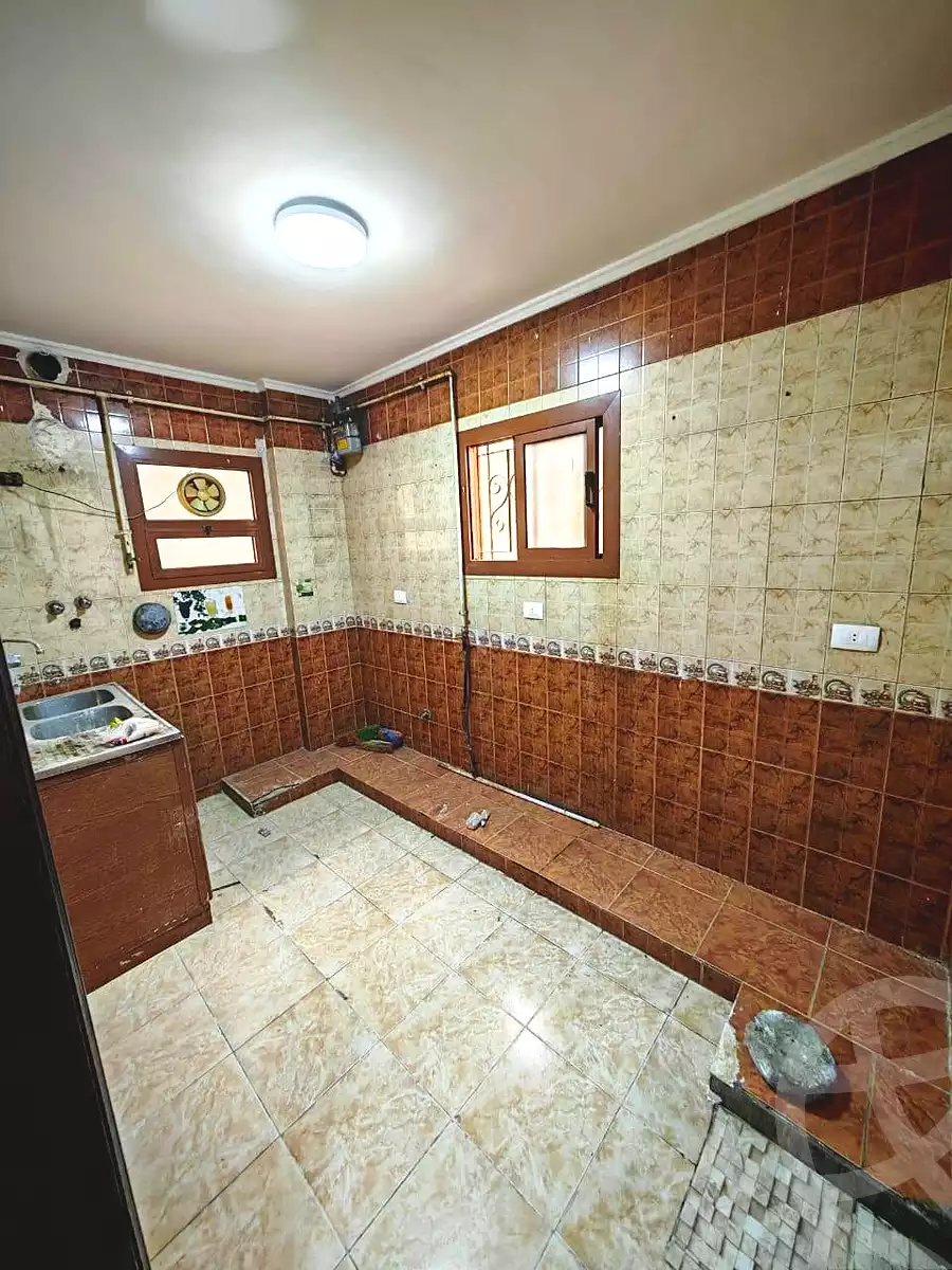 https://aqarmap.com.eg/ar/listing/7056813-for-sale-cairo-helwan-ahmed-enci-st
