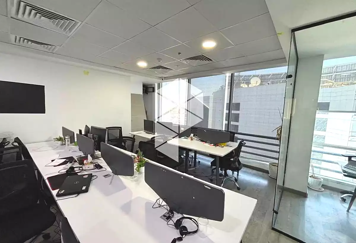 https://aqarmap.com.eg/en/listing/7040601-for-rent-cairo-new-cairo-compounds-kyrw-kbytl-sntr-ktlyst-llttwyr