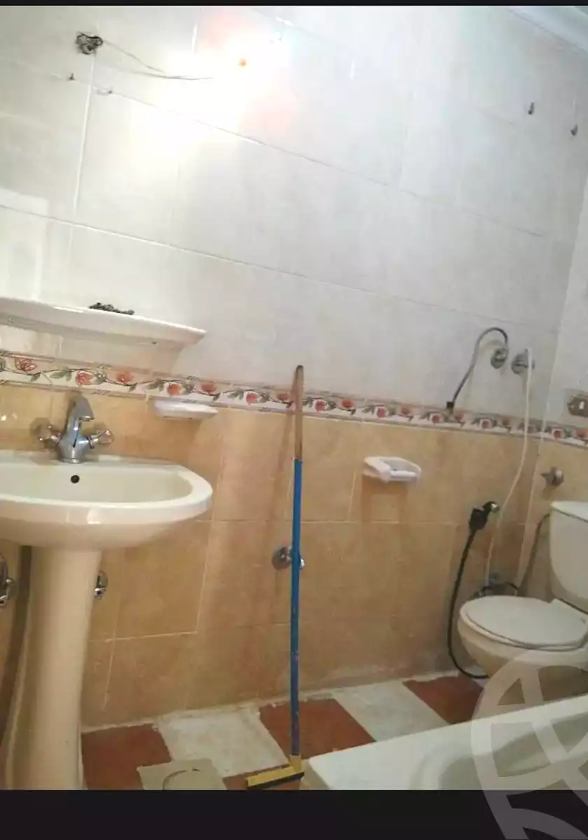 https://aqarmap.com.eg/ar/listing/7057473-for-sale-alexandria-al-agamy-el-hanouvel-abo-el-shawareb-st