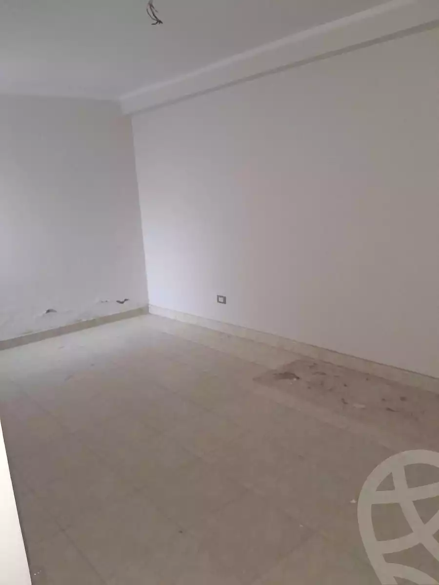 https://aqarmap.com.eg/ar/listing/7057525-for-sale-alexandria-al-agamy-el-hanouvel-radwan-st