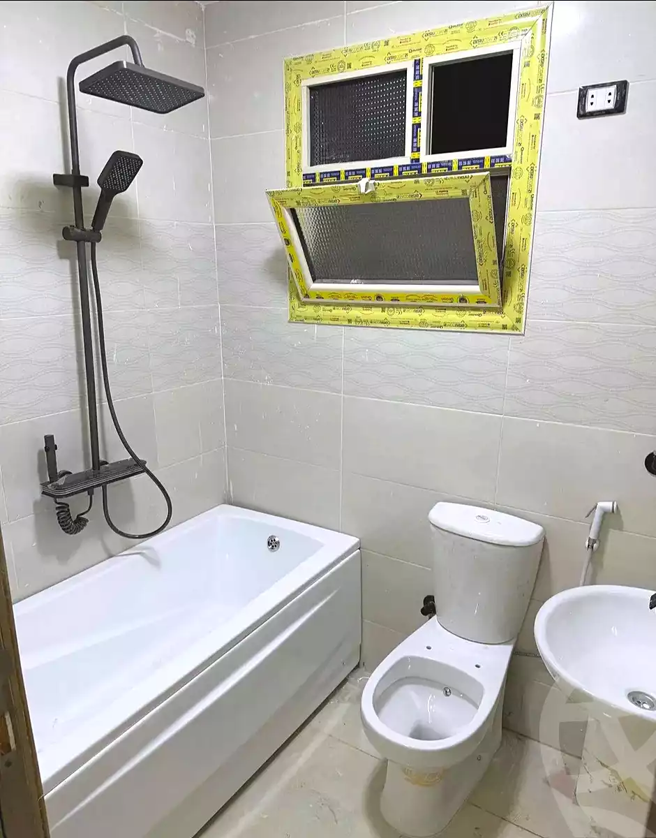 https://aqarmap.com.eg/ar/listing/7057534-for-sale-cairo-el-haram-el-lebeny-soltan-khattab-st
