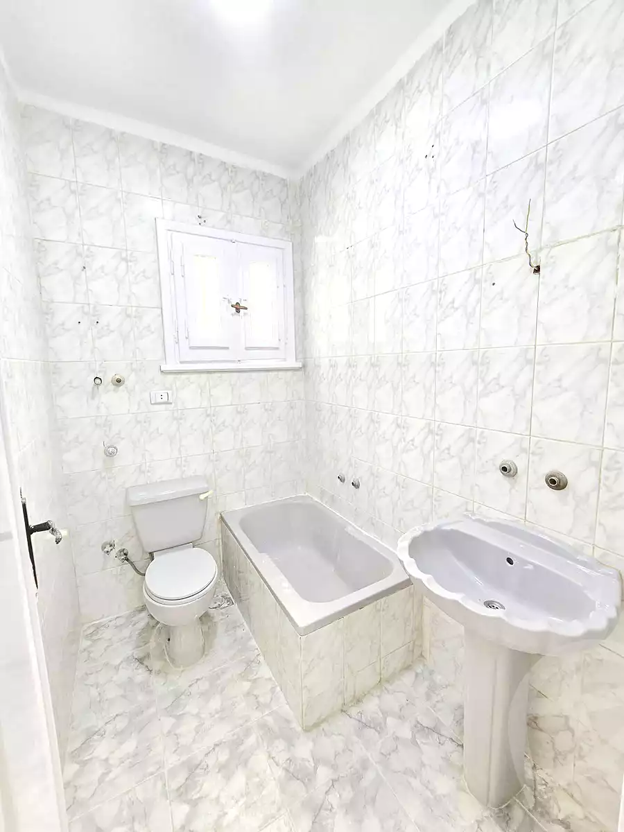 https://aqarmap.com.eg/ar/listing/7058242-for-sale-alexandria-al-agamy-shataa-el-nakheel