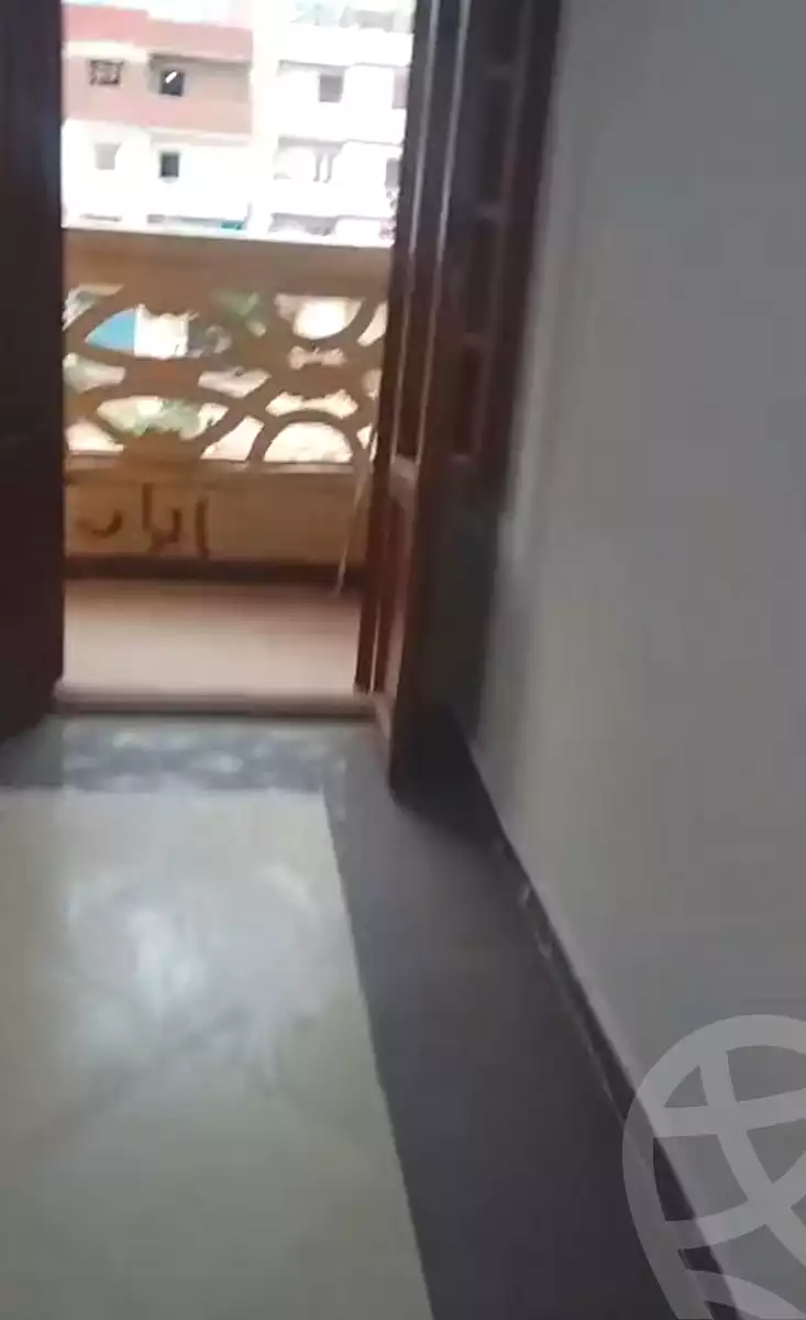 https://aqarmap.com.eg/ar/listing/7058591-for-rent-alexandria-new-miami-eskot