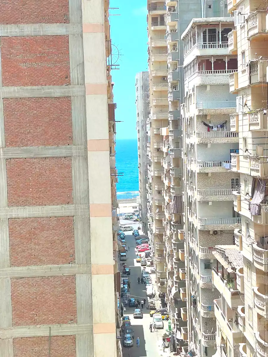 https://aqarmap.com.eg/ar/listing/7058622-for-sale-alexandria-miami-khld-bn-lwlyd