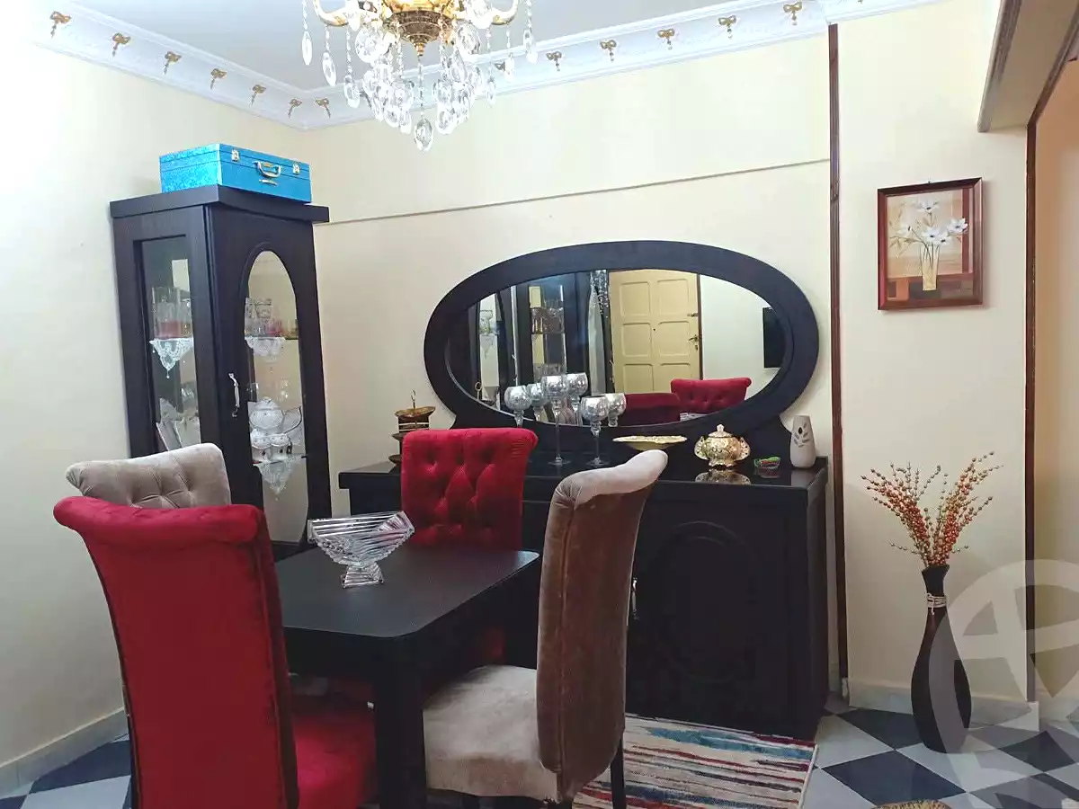 https://aqarmap.com.eg/en/listing/7058946-for-sale-cairo-helwan-helwan-el-sharkeya-mostafa-safwat-st