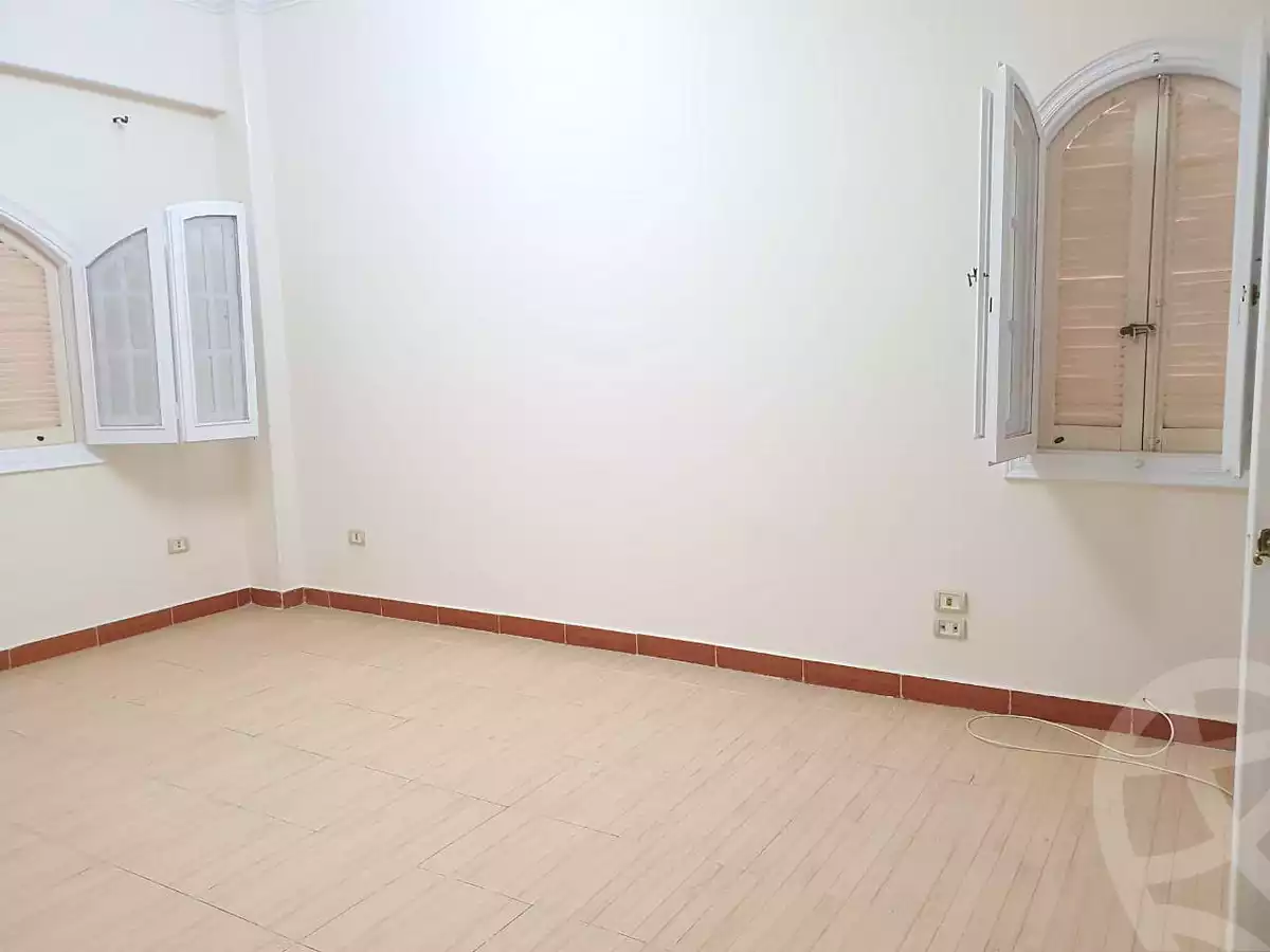 https://aqarmap.com.eg/ar/listing/7059356-for-rent-cairo-new-cairo-ganob-el-akadamiya-south-academy-d-hassan-ibn-thabet-st