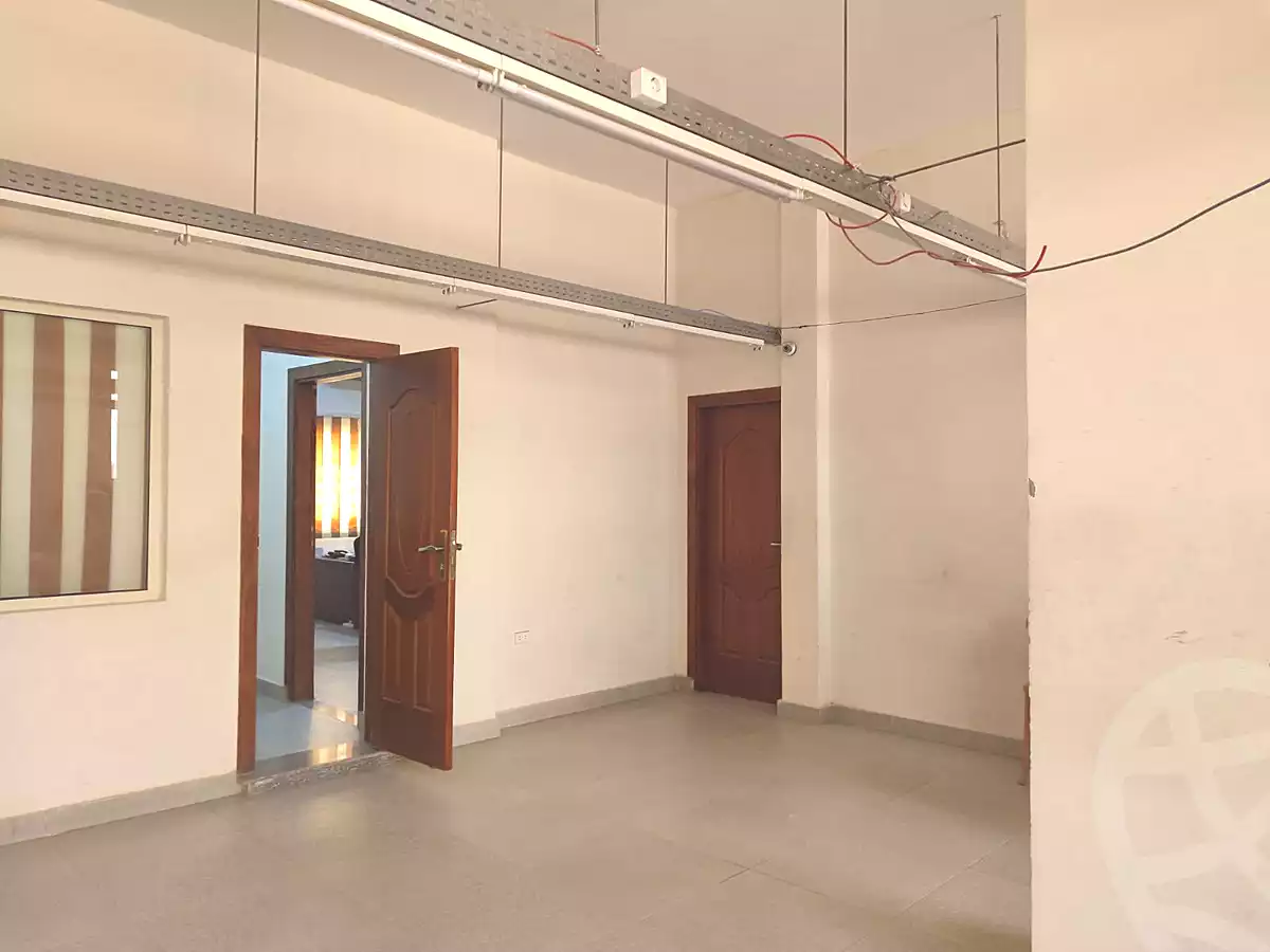 https://aqarmap.com.eg/ar/listing/7059436-for-sale-cairo-badr-city-manteqat-el-250-fadan