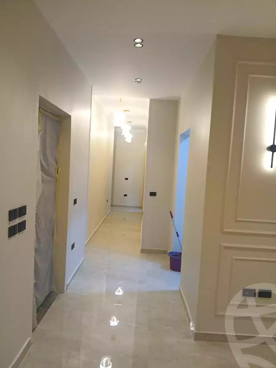 https://aqarmap.com.eg/ar/listing/7059736-for-rent-cairo-new-cairo-compounds-el-mostashareen-compound