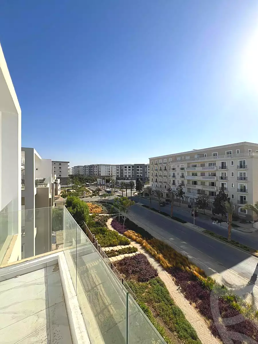 https://aqarmap.com.eg/ar/listing/7059918-for-sale-cairo-new-cairo-compounds-hyde-park-peaksville-hyde-park