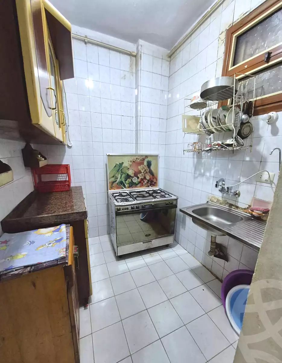 https://aqarmap.com.eg/ar/listing/7059094-for-rent-alexandria-al-agamy-el-hanouvel-radwan-st