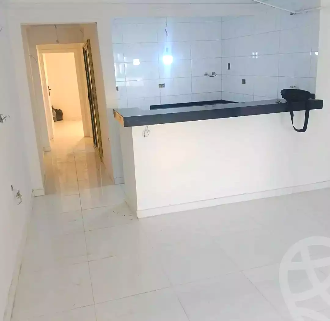 https://aqarmap.com.eg/ar/listing/7061034-for-sale-alexandria-sydy-bshr-sydy-bshr-bhry-shr-khld-bn-lwlyd