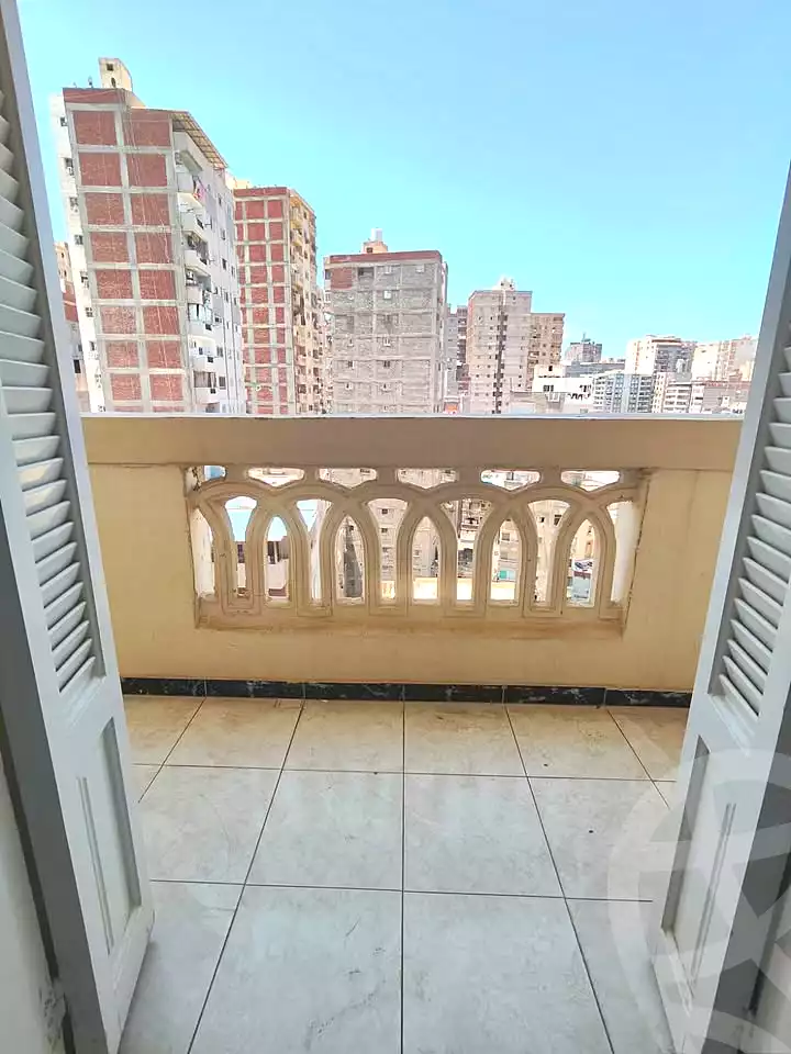https://aqarmap.com.eg/ar/listing/7061286-for-sale-alexandria-sydy-bshr-sydy-bshr-bhry-gamal-abd-el-nasir-st