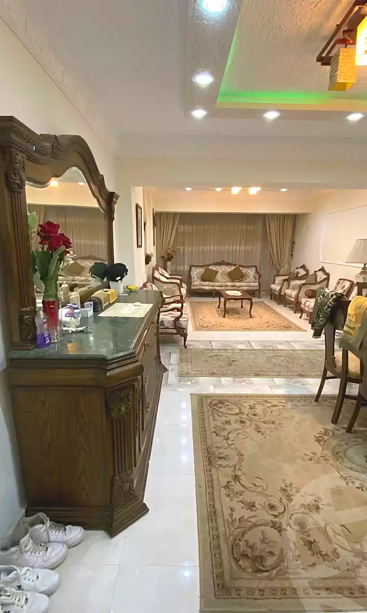 https://aqarmap.com.eg/ar/listing/7061300-for-sale-alexandria-miami-abou-el-arab-st