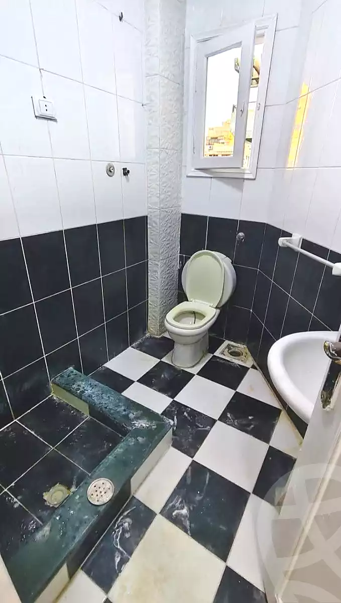 https://aqarmap.com.eg/ar/listing/7062089-for-sale-alexandria-al-agamy-shataa-el-nakheel