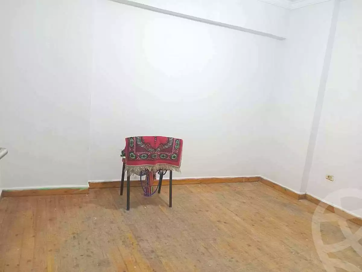 https://aqarmap.com.eg/ar/listing/7062593-for-rent-alexandria-el-asafra-shr-mlk-hfny