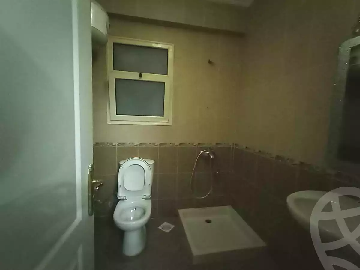 https://aqarmap.com.eg/ar/listing/7062616-for-sale-alexandria-sydy-bshr-tryq-ljysh
