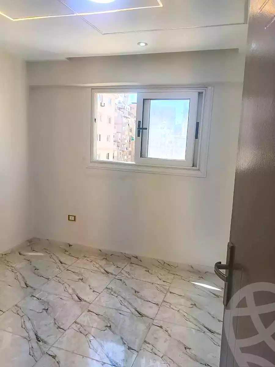 https://aqarmap.com.eg/ar/listing/7062622-for-sale-alexandria-miami-khld-bn-lwlyd