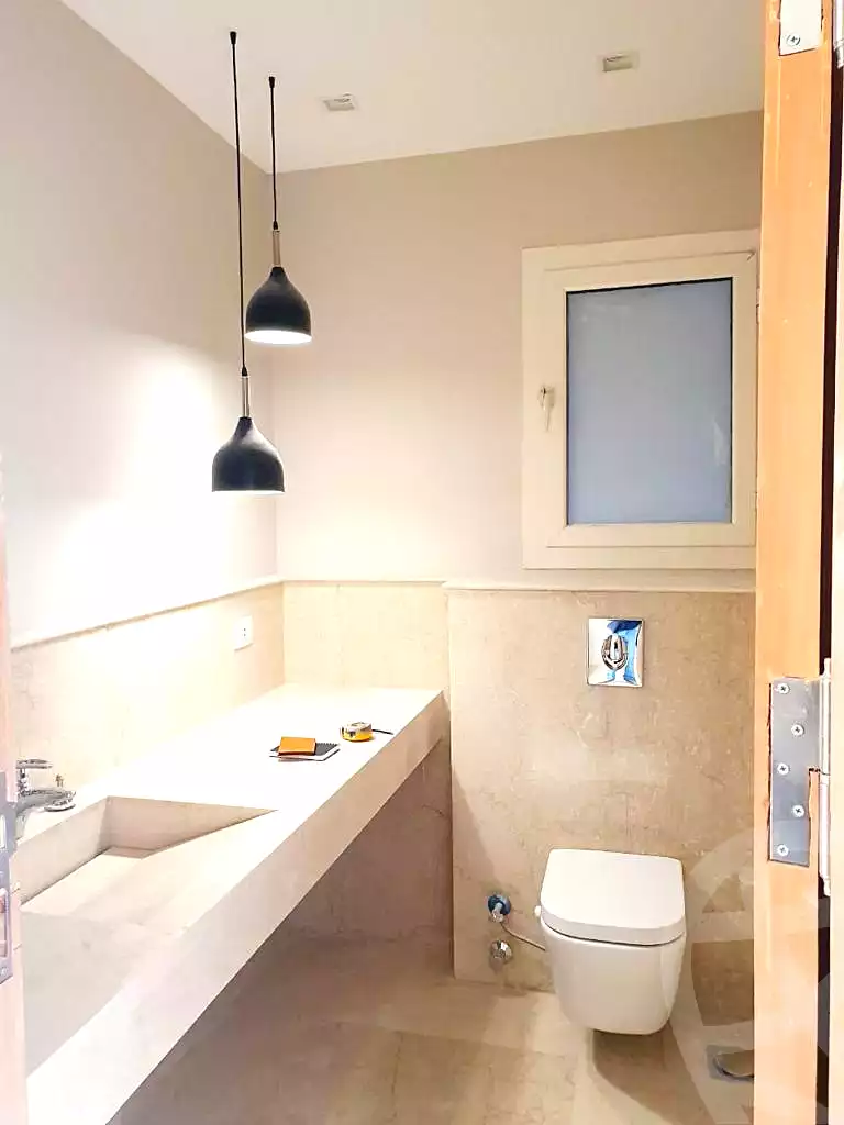 https://aqarmap.com.eg/ar/listing/7062828-for-sale-cairo-new-cairo-compounds-mountain-view-hyde-park