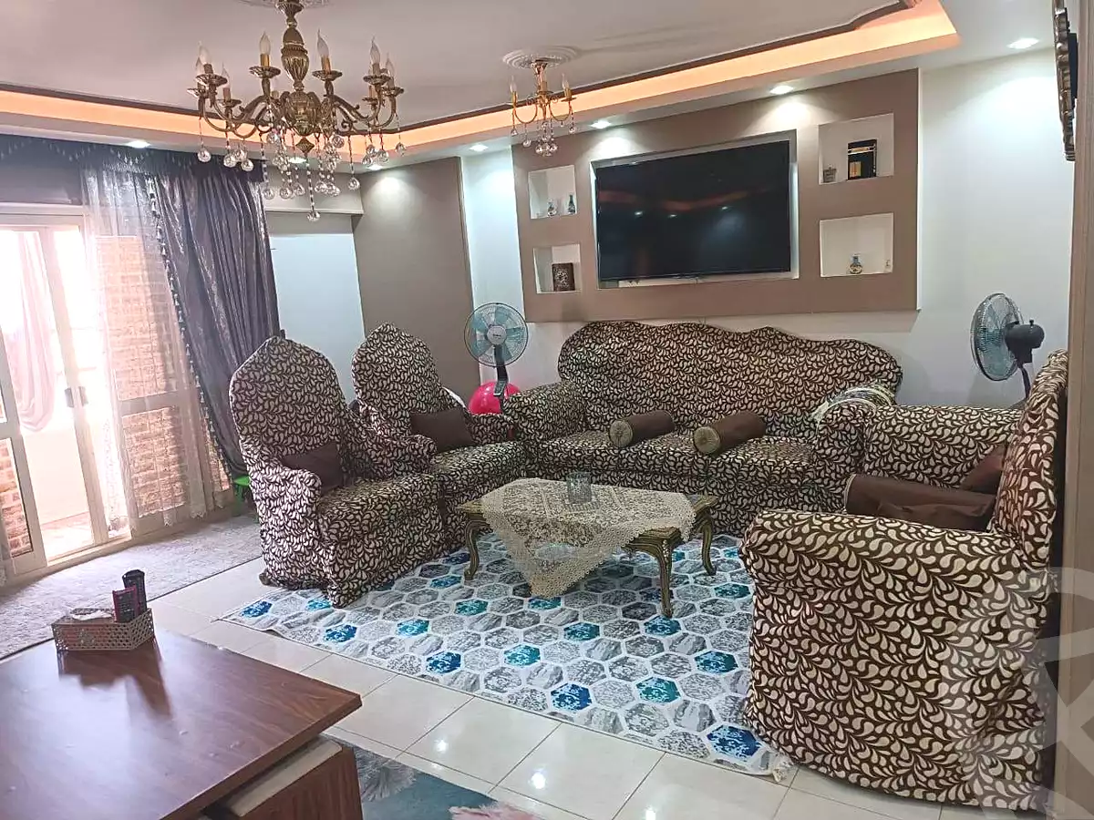 https://aqarmap.com.eg/ar/listing/7063295-for-sale-cairo-helwan-helwan-el-sharkeya-zaki-hawas-st