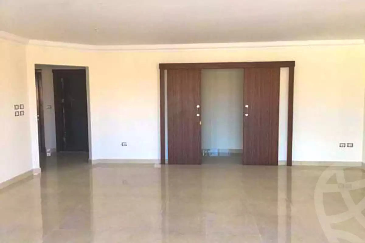 https://aqarmap.com.eg/ar/listing/7063465-for-sale-alexandria-smouha-compounds-in-smouha-antoniadis-city-compound