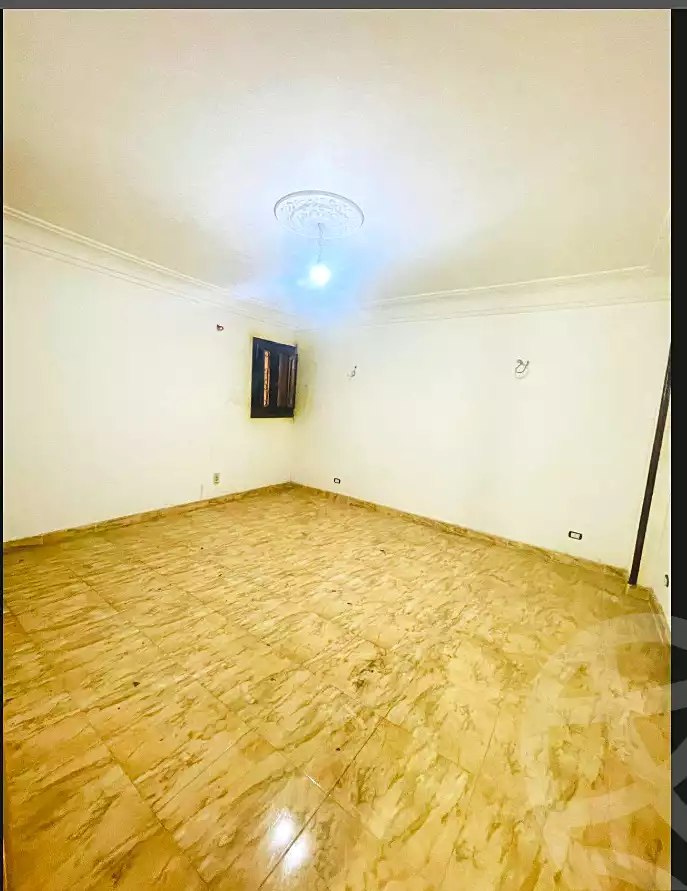 https://aqarmap.com.eg/ar/listing/7063709-for-sale-alexandria-al-agamy-lbytsh-el-saleheen-mosque-st