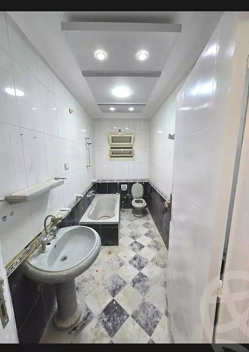 https://aqarmap.com.eg/ar/listing/7063919-for-sale-alexandria-miami-mahmoud-el-isawy-st