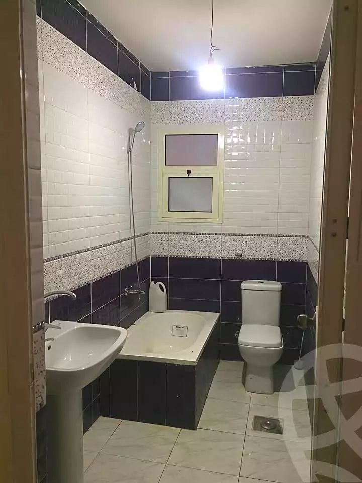 https://aqarmap.com.eg/ar/listing/7063974-for-sale-alexandria-moharram-bey-ali-al-askandarani-st