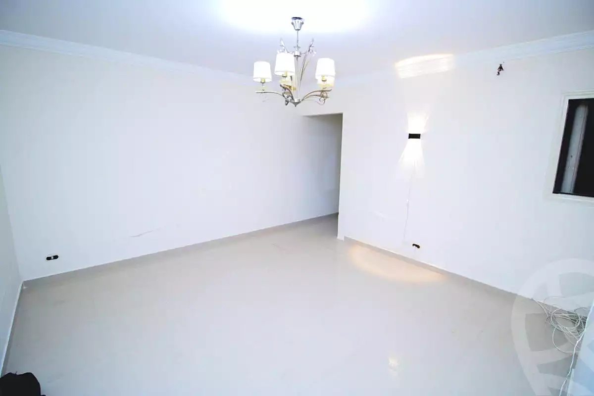 https://aqarmap.com.eg/ar/listing/7064470-for-sale-alexandria-camp-cesar-famous-st