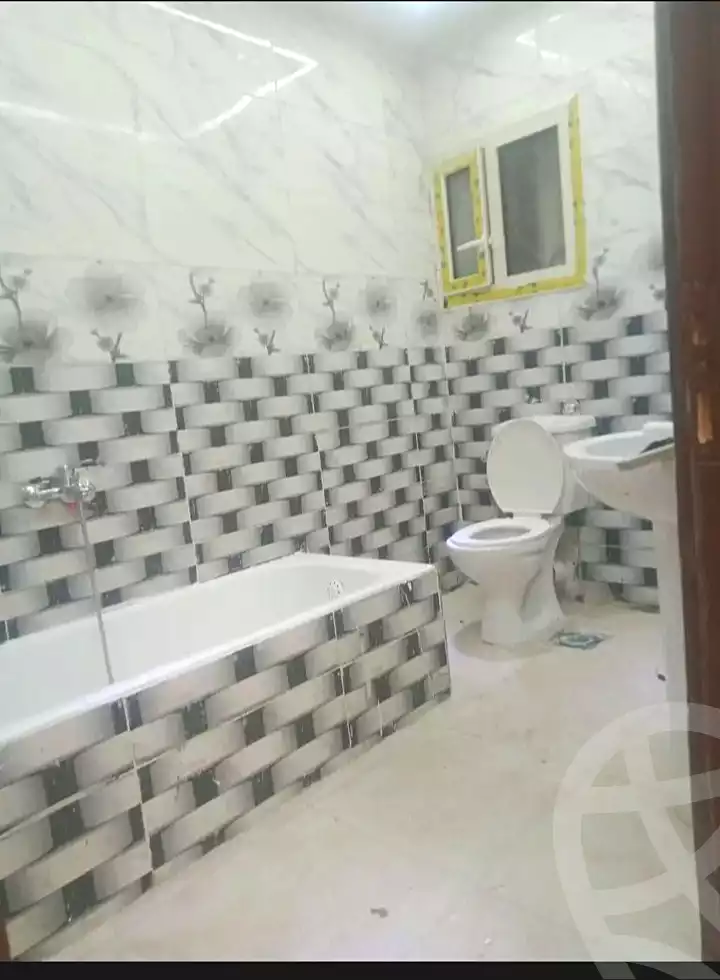 https://aqarmap.com.eg/en/listing/7064512-for-sale-alexandria-al-agamy-el-hanouvel-radwan-st
