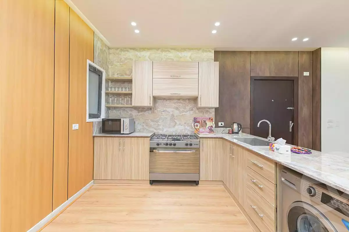 https://aqarmap.com.eg/en/listing/7065181-for-rent-cairo-new-cairo-compounds-lakeview-residence