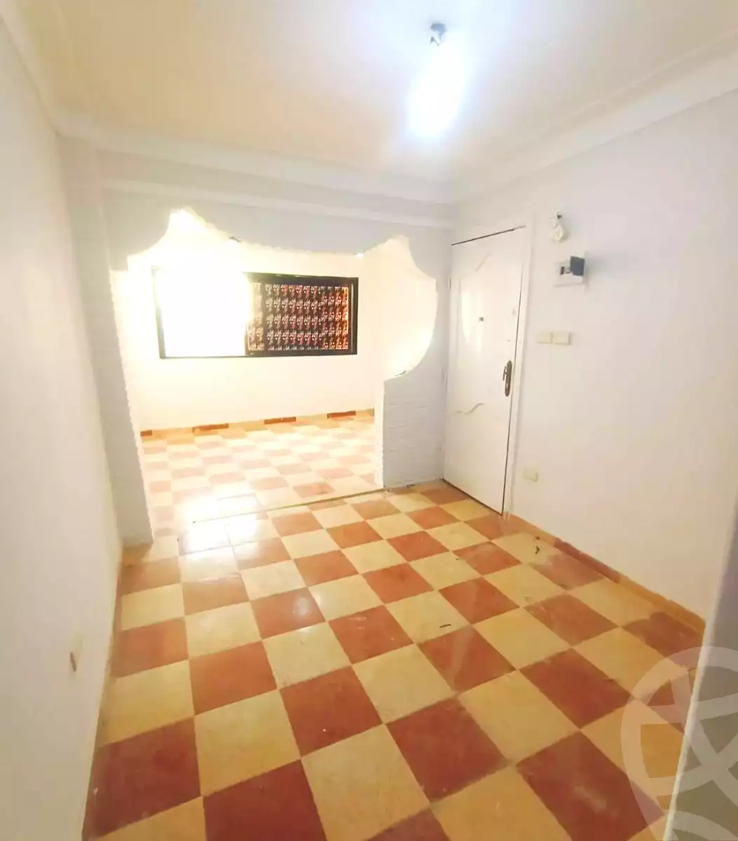 https://aqarmap.com.eg/ar/listing/7065418-for-sale-alexandria-lsywf-el-falki