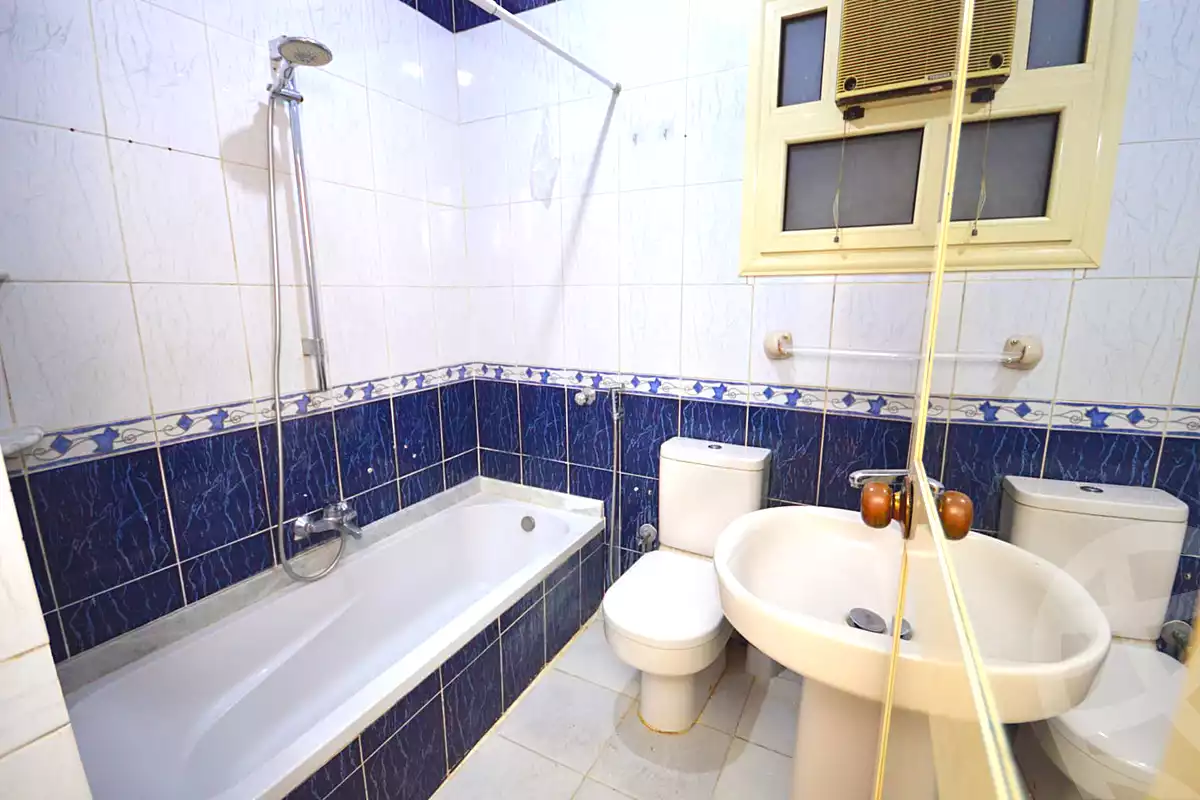 https://aqarmap.com.eg/ar/listing/7065491-for-sale-alexandria-miami-shr-jml-bd-lnsr