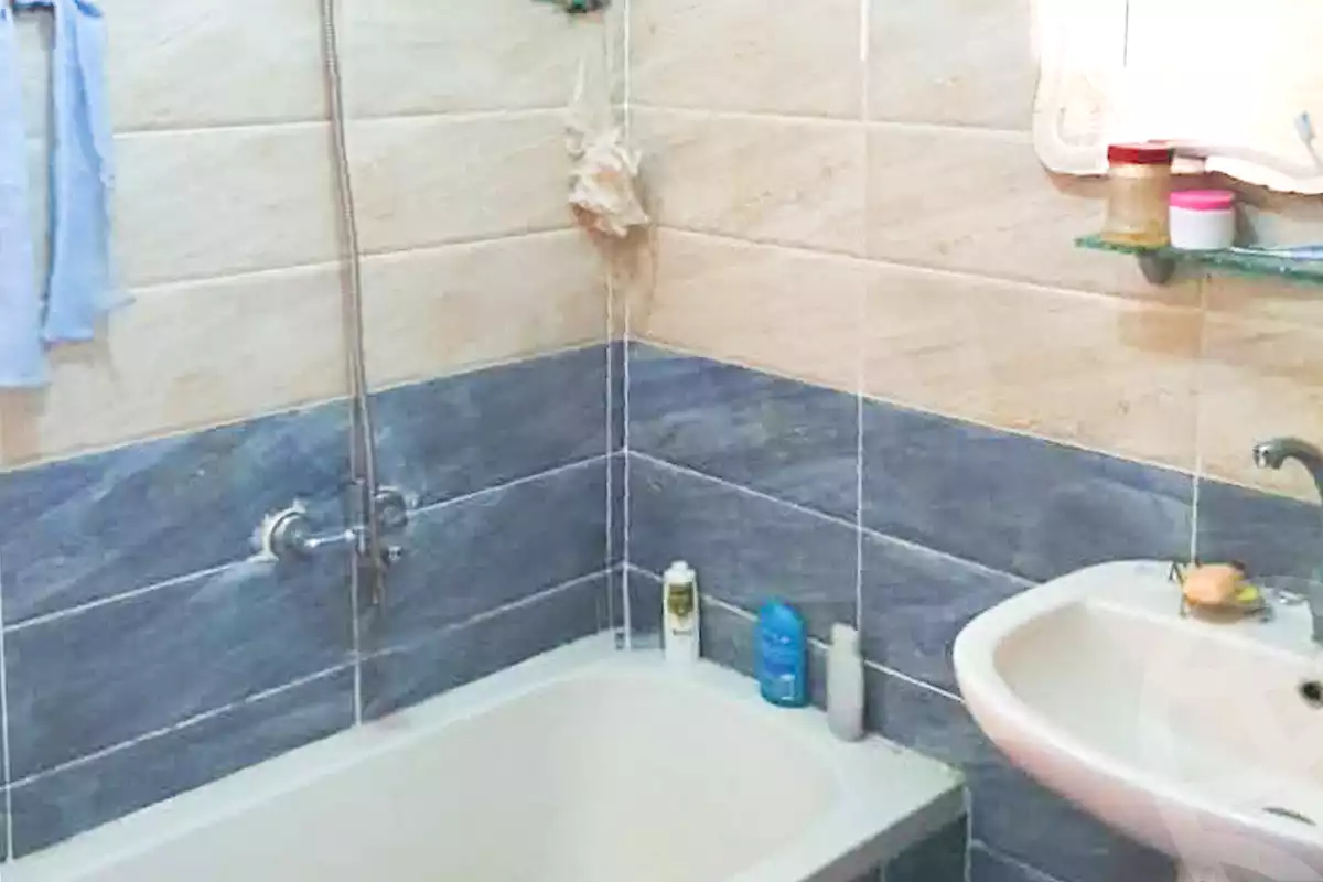 https://aqarmap.com.eg/ar/listing/7065500-for-sale-alexandria-bolekly-wnjdt