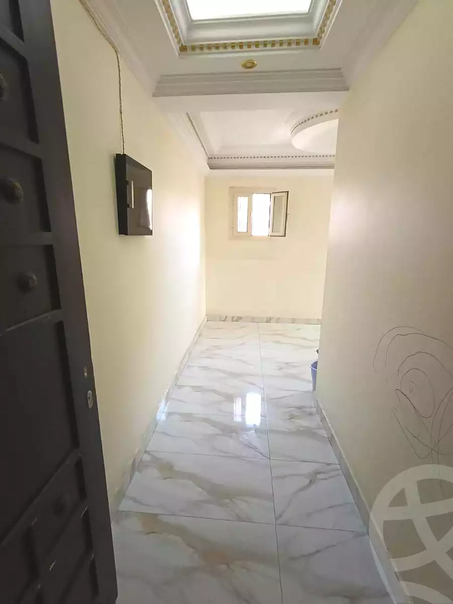 https://aqarmap.com.eg/ar/listing/7065527-for-sale-cairo-helwan-ahmed-enci-st