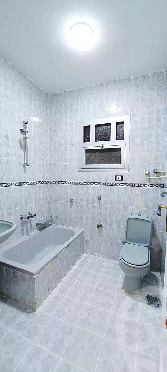 https://aqarmap.com.eg/ar/listing/7066392-for-sale-alexandria-al-agamy-shataa-el-nakheel
