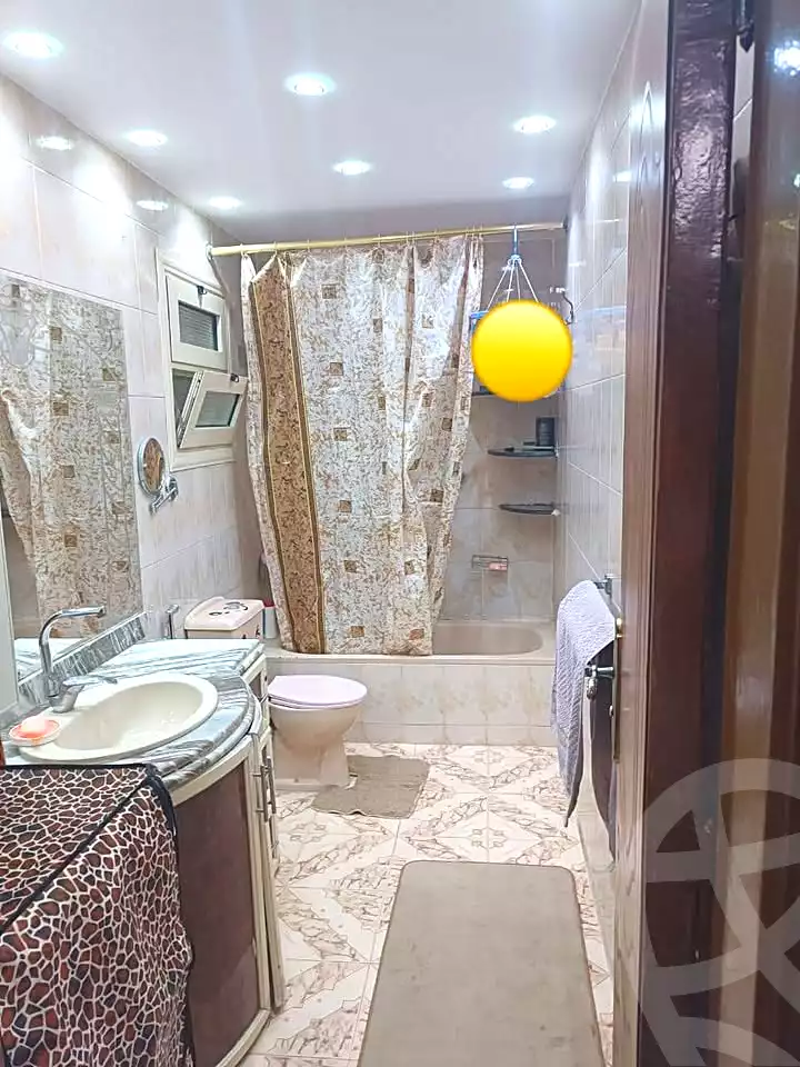 https://aqarmap.com.eg/ar/listing/7066740-for-sale-cairo-helwan-helwan-el-sharkeya-zaki-hawas-st