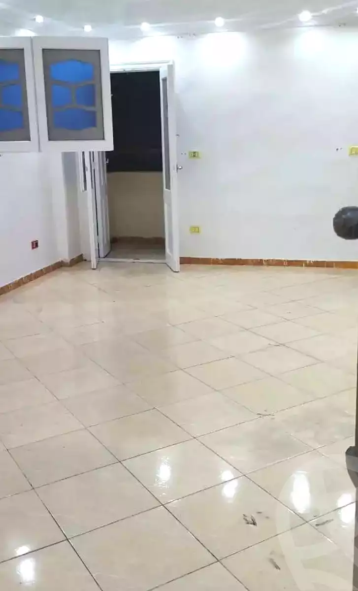 https://aqarmap.com.eg/en/listing/7066800-for-rent-alexandria-ganaklis-shr-mrtdy-bsh