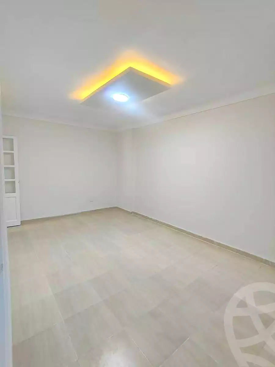 https://aqarmap.com.eg/ar/listing/7067248-for-sale-alexandria-miami-iskandar-ibrahim-st