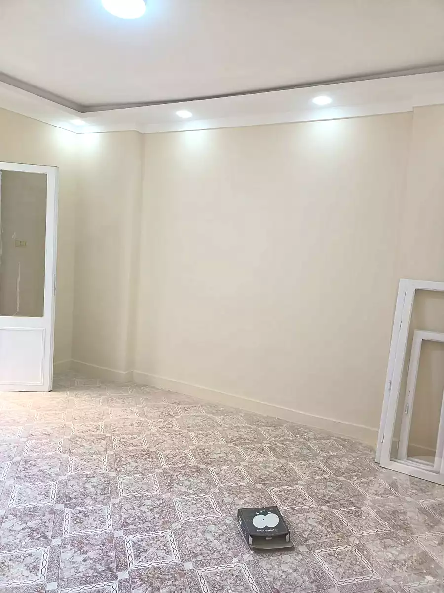 https://aqarmap.com.eg/ar/listing/7067174-for-sale-alexandria-al-agamy-el-hanouvel-radwan-st