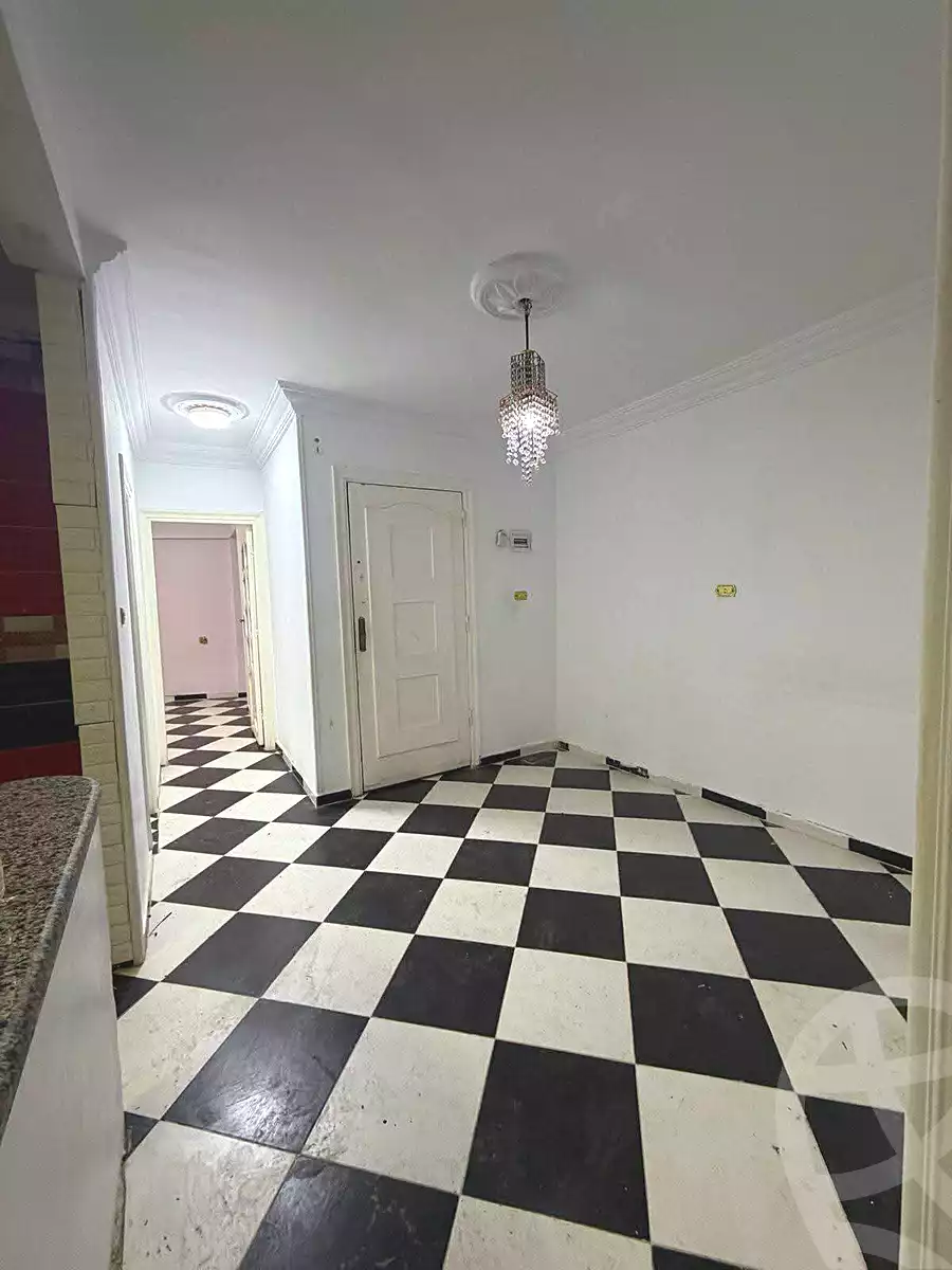 https://aqarmap.com.eg/ar/listing/7067724-for-sale-alexandria-el-asafra-shr-45
